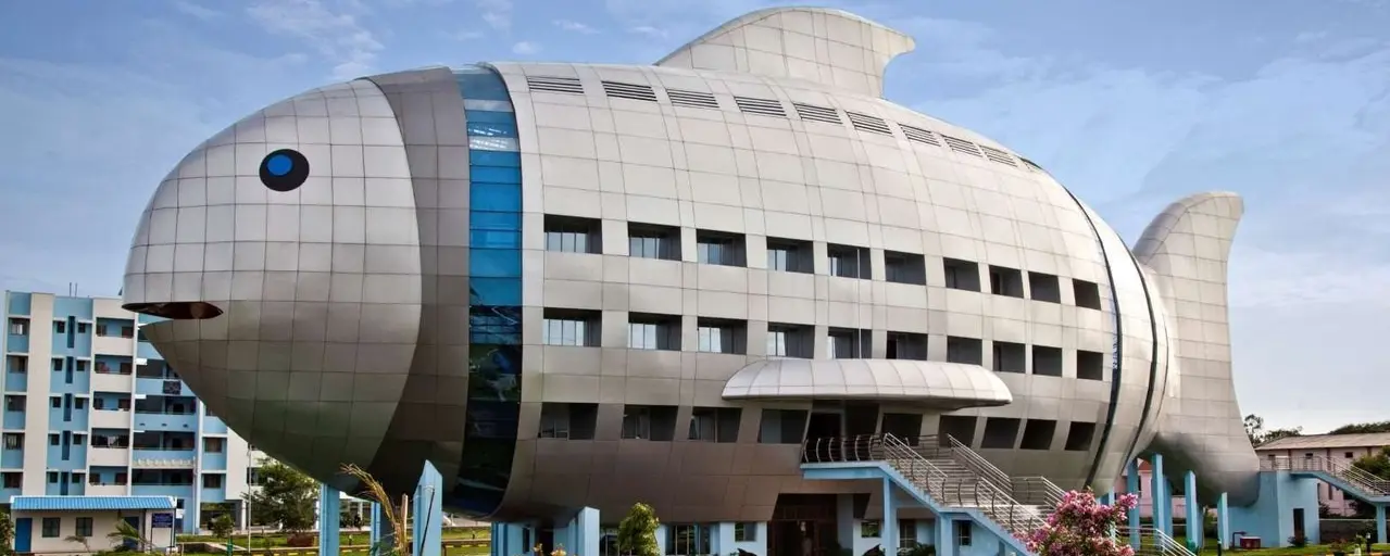 Top 15 Most Extraordinary Office Buildings in World