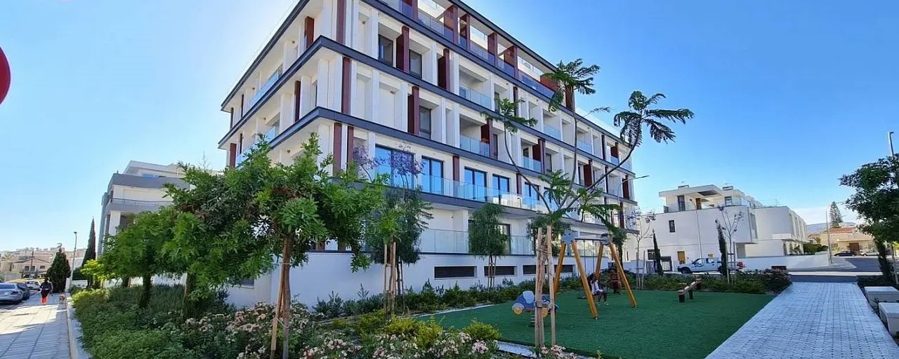 The best gated family complexes in Limassol