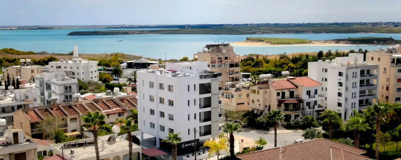 Owners of Ria Court 75 Apartments Receive Their Keys