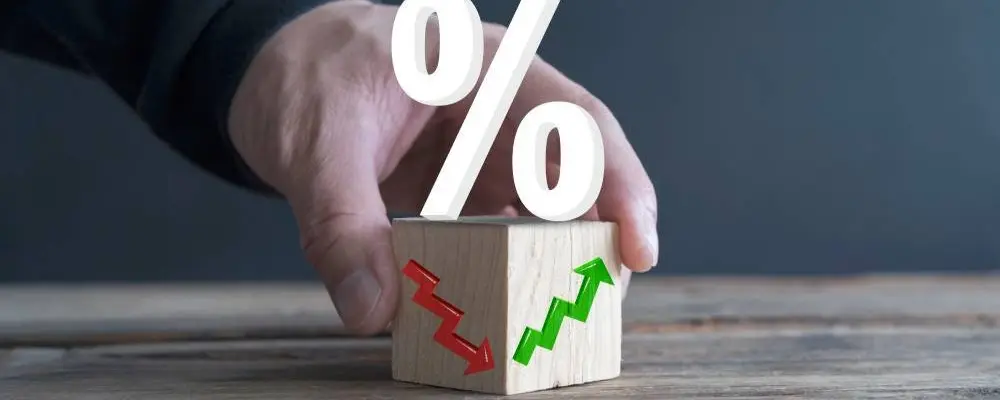What Interest Rates Did Cypriot Banks Offer on Deposits and Loans in December?