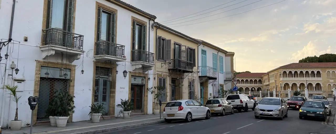Apartment Without Balcony - Pros and Cons