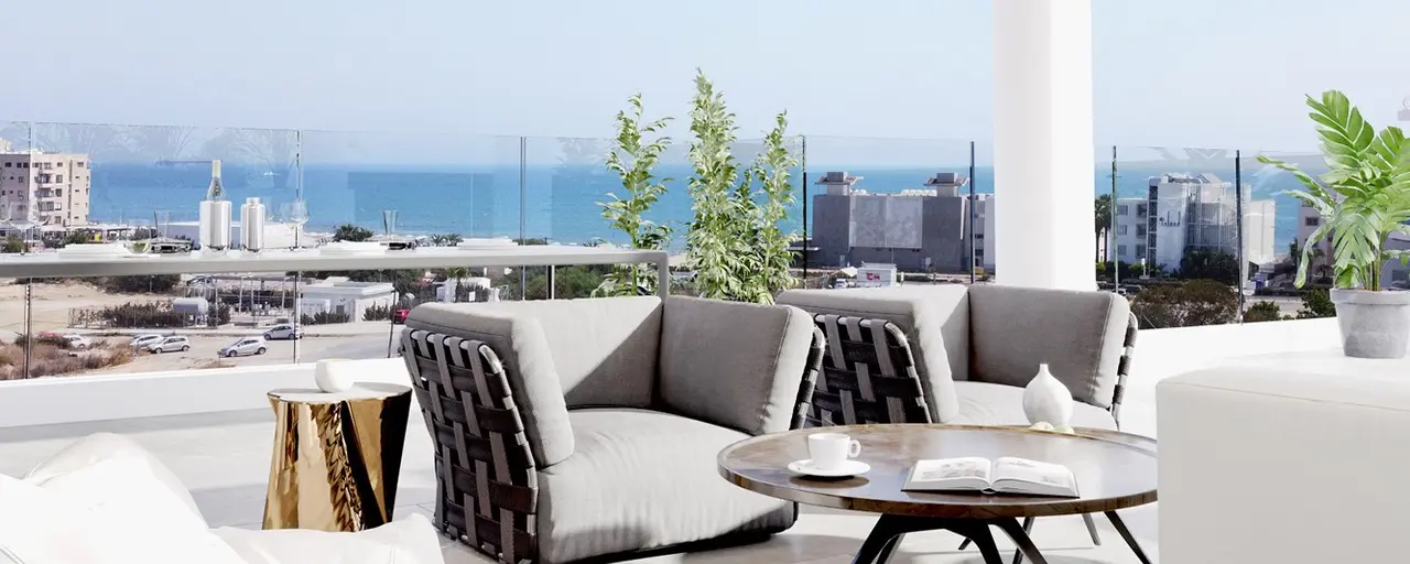 Plus 21 Roy Terraces: modern apartments with luxurious design