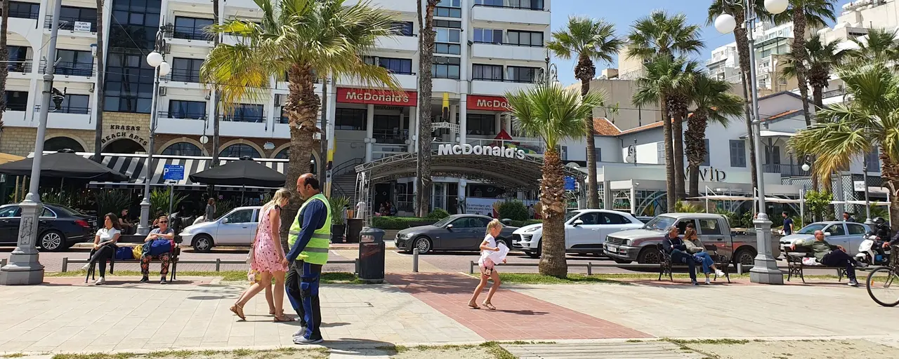 Living in Larnaca: advantages and disadvantages