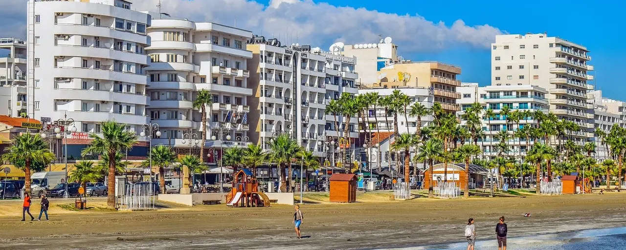 Investment in commercial real estate of Larnaca