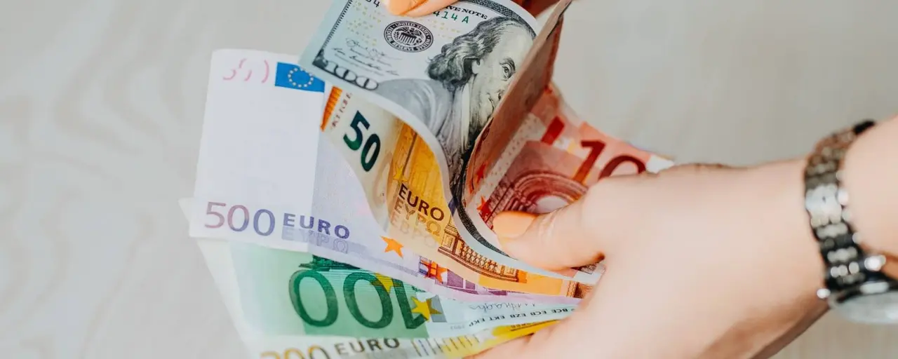 На Кипре сокращается объем новых депозитов и кредитов