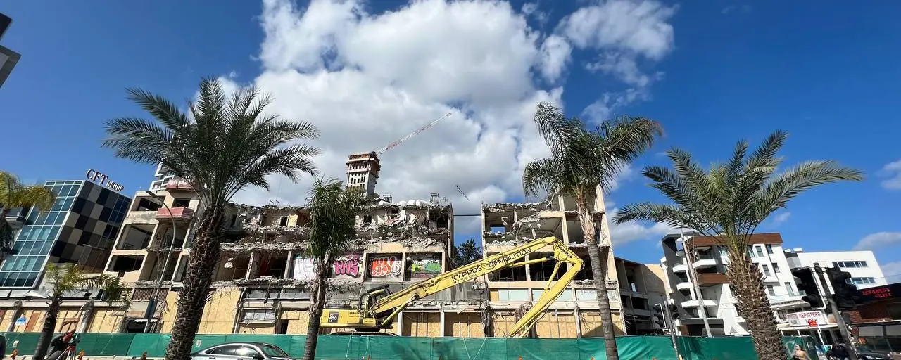 Mairoza Hotel Apts demolished in Limassol