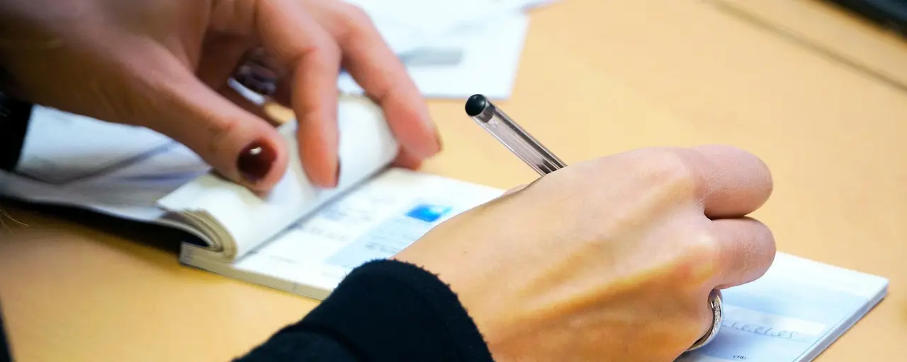 The number of bad cheques is decreasing in Cyprus