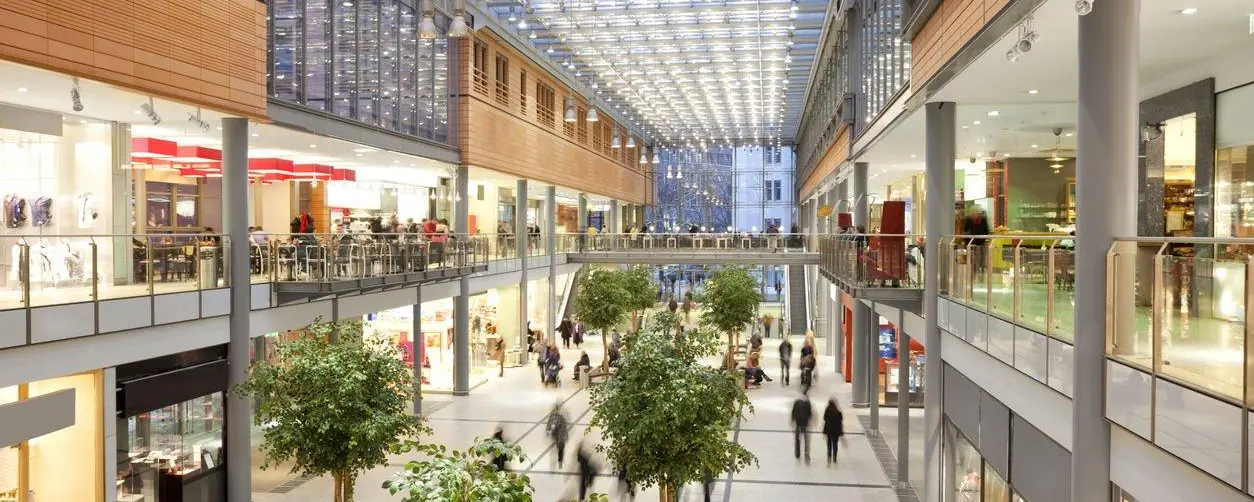 Neon Mall: новый торговый центр в Пафосе