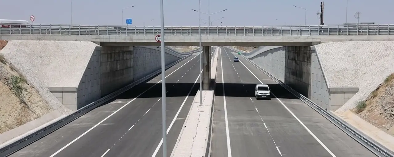 Contract signed for construction of new section of bypass road in Nicosia