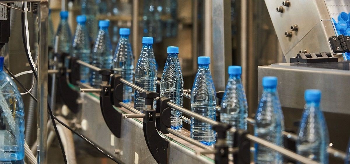 В Лимассоле завершается строительство нового завода безалкогольных напитков