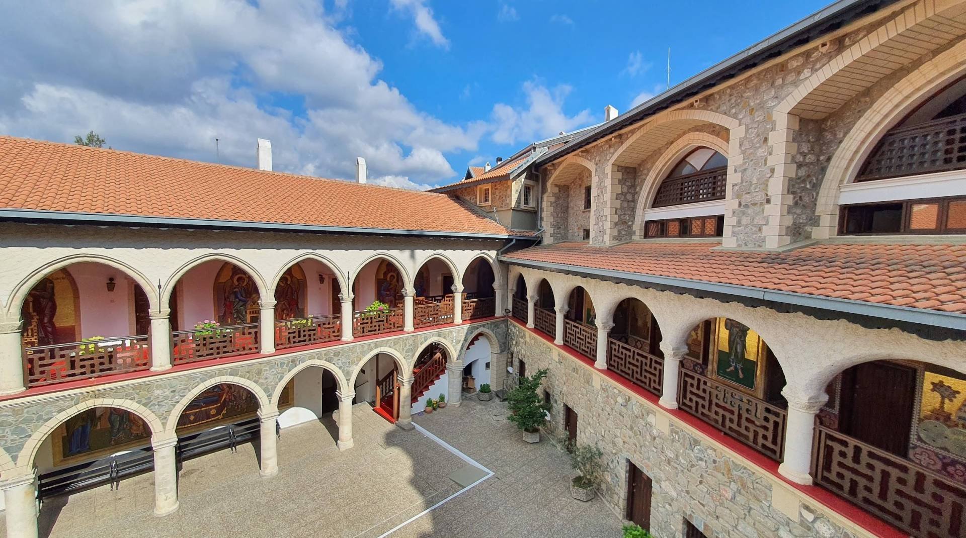 Самые красивые монастыри Кипра