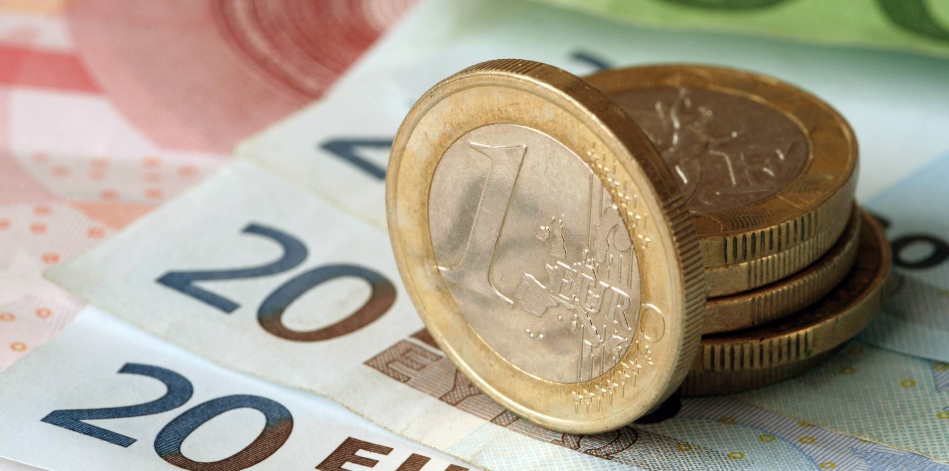 New loans and deposits in Cyprus have declined in January