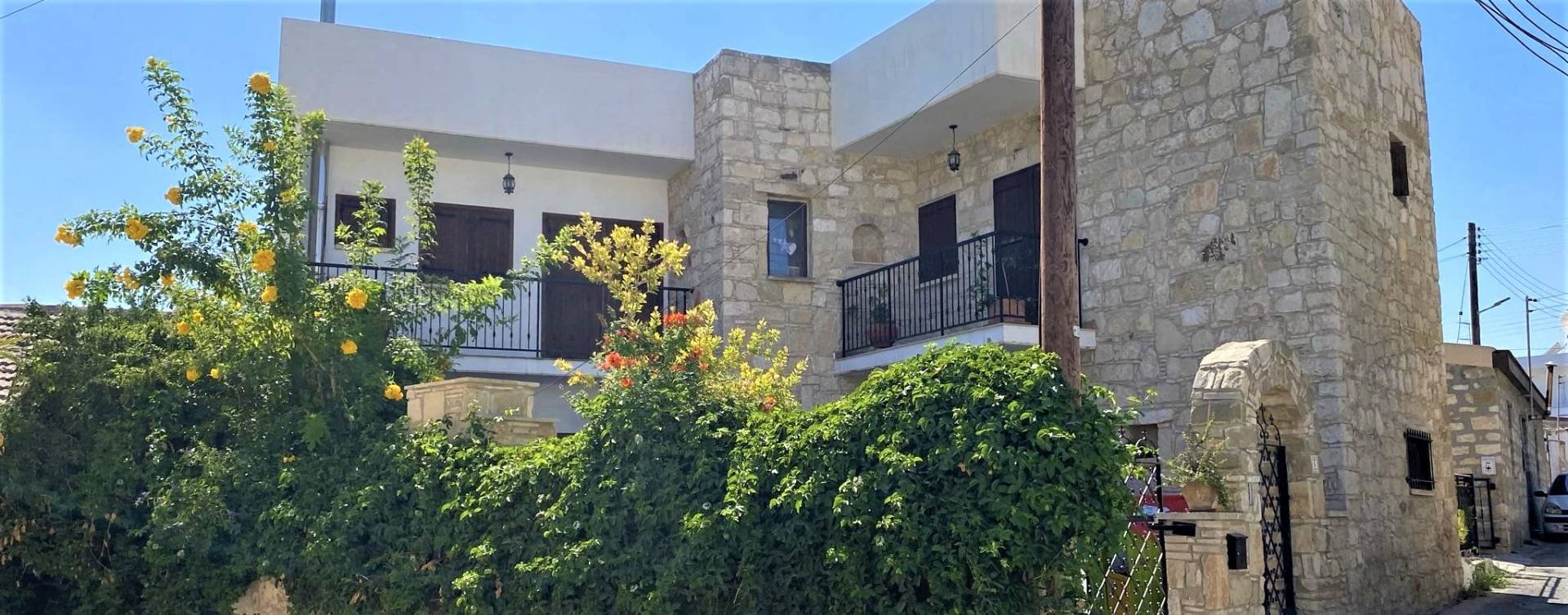 Parekklisia and Pyrgos: Stone Houses, Vintage Cars and Wastelands
