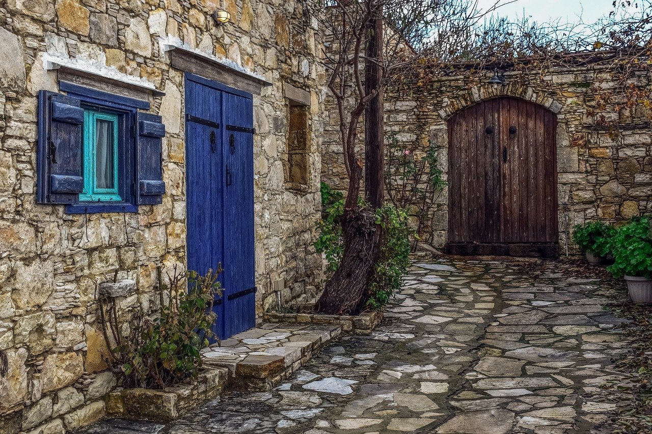 How was a traditional Cypriot house arranged?
