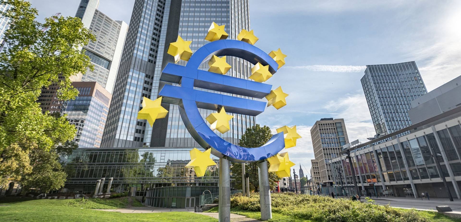 Европейский Центробанк впервые за 5 лет снизил процентные ставки