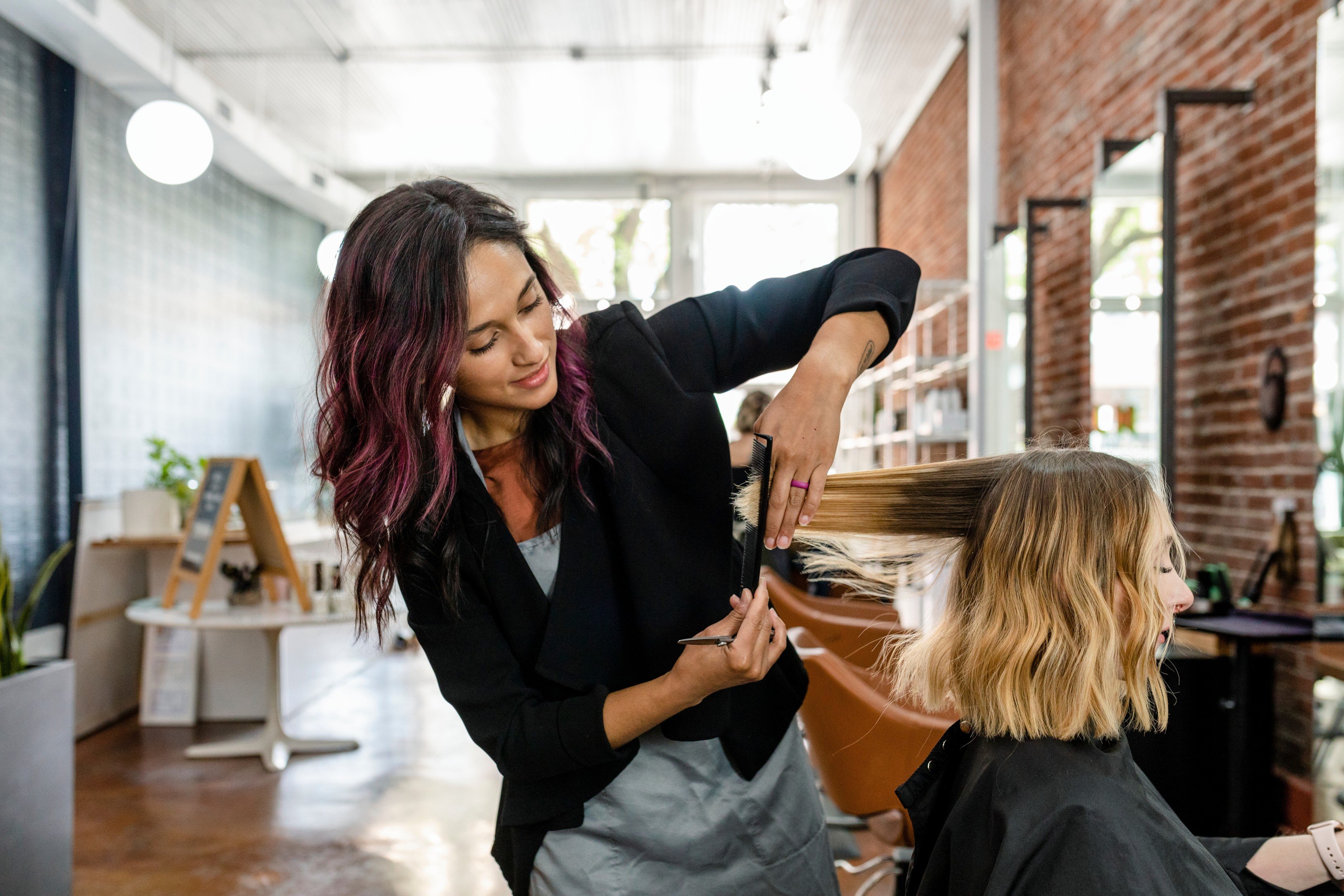 English-Speaking Hairdressers in Cyprus: Expert Review