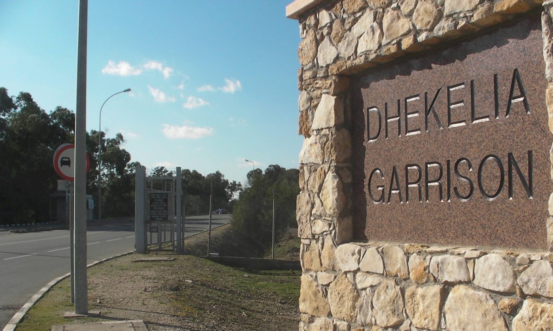 Heirs of refugees living on British bases in Cyprus will receive land titles