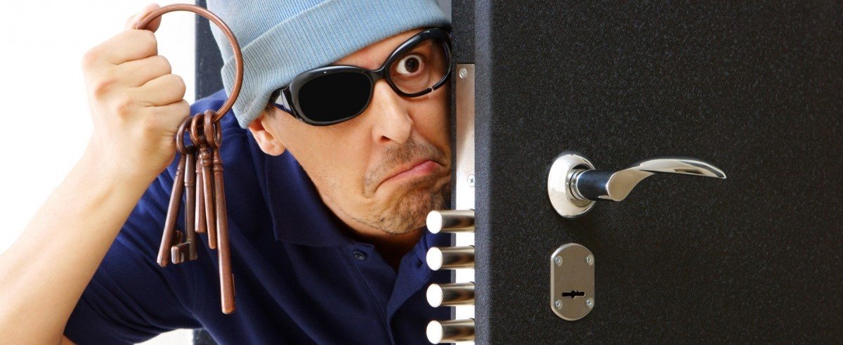 How to protect your Cyprus home from theft while on vacation?
