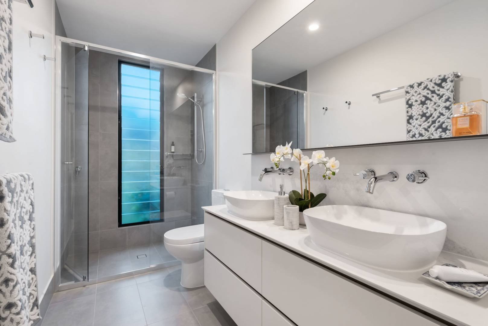 5 tricks for furnishing bathroom in new apartment in Cyprus
