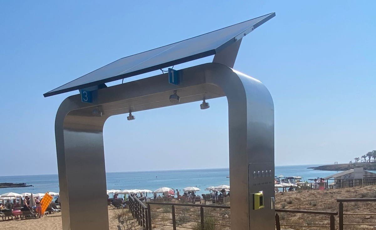 18 “smart” showers installed on Protaras beaches