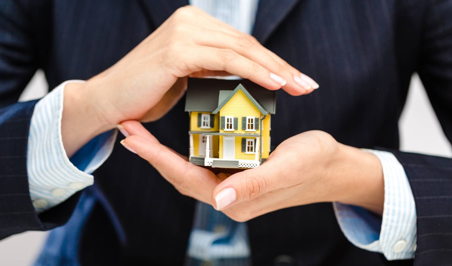 Cyprus has experienced a five-place decline in the ranking of popular countries for purchasing property by Russian investors.