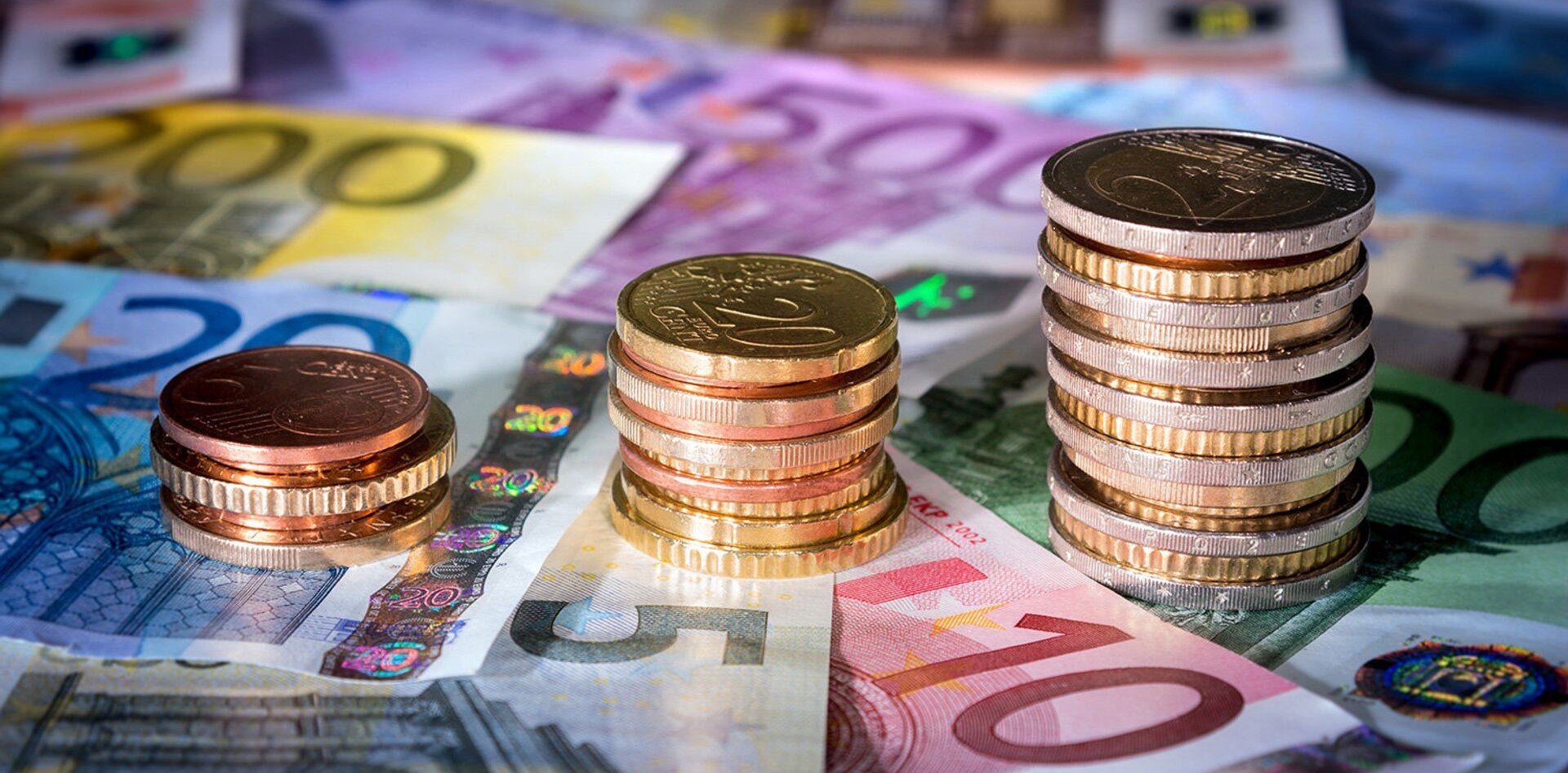 Cyprus Central Bank: deposits down, loans up