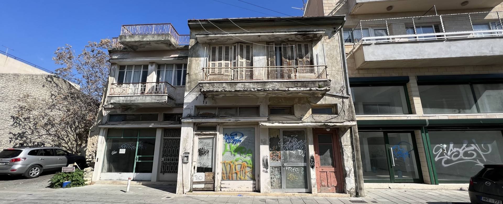 20 hazardous buildings for refugees to be demolished in Cyprus