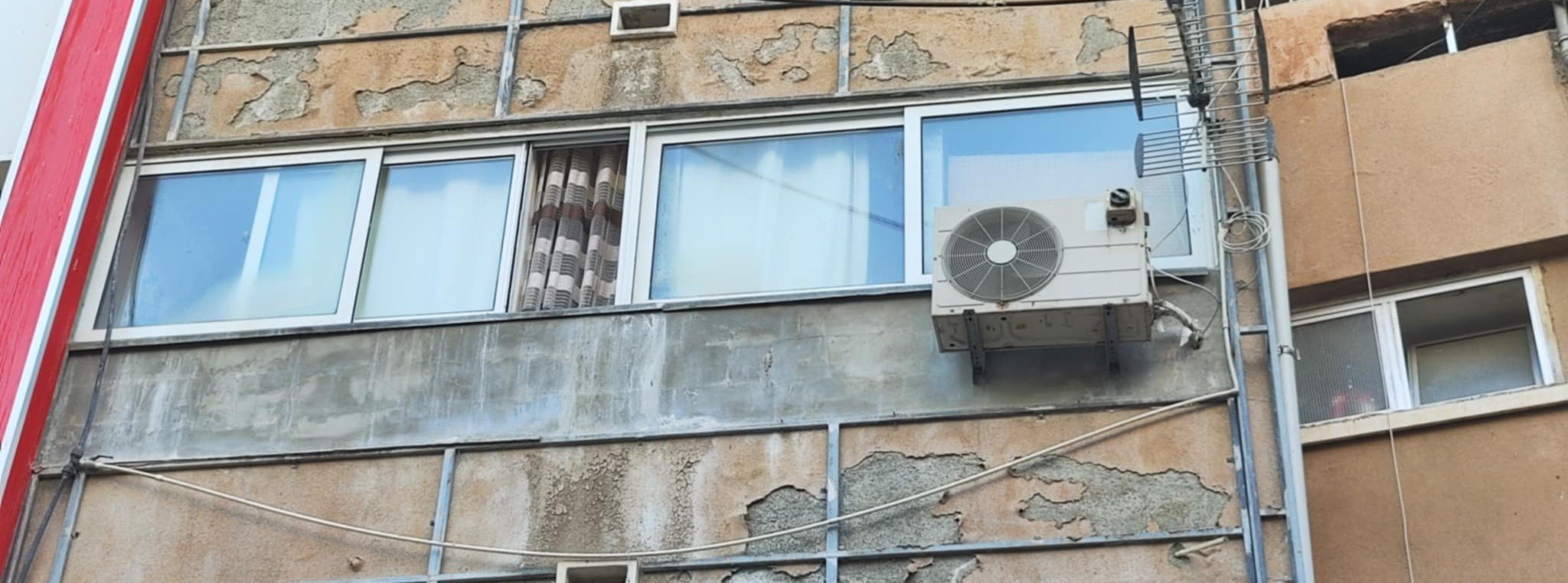 Evictions Begin in Larnaca as Residents of Unsafe Buildings Are Ordered to Leave