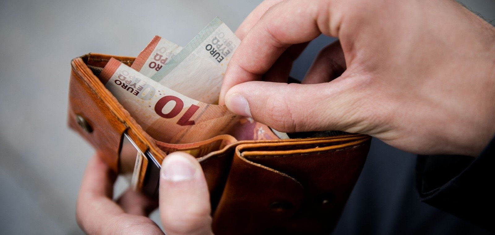 Wages in Cyprus are below the EU average