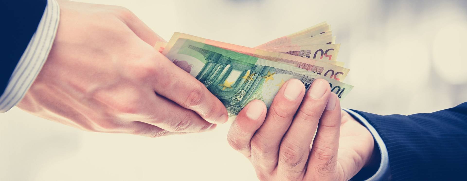 How Much Do Local Residents and Foreigners Earn in Cyprus?