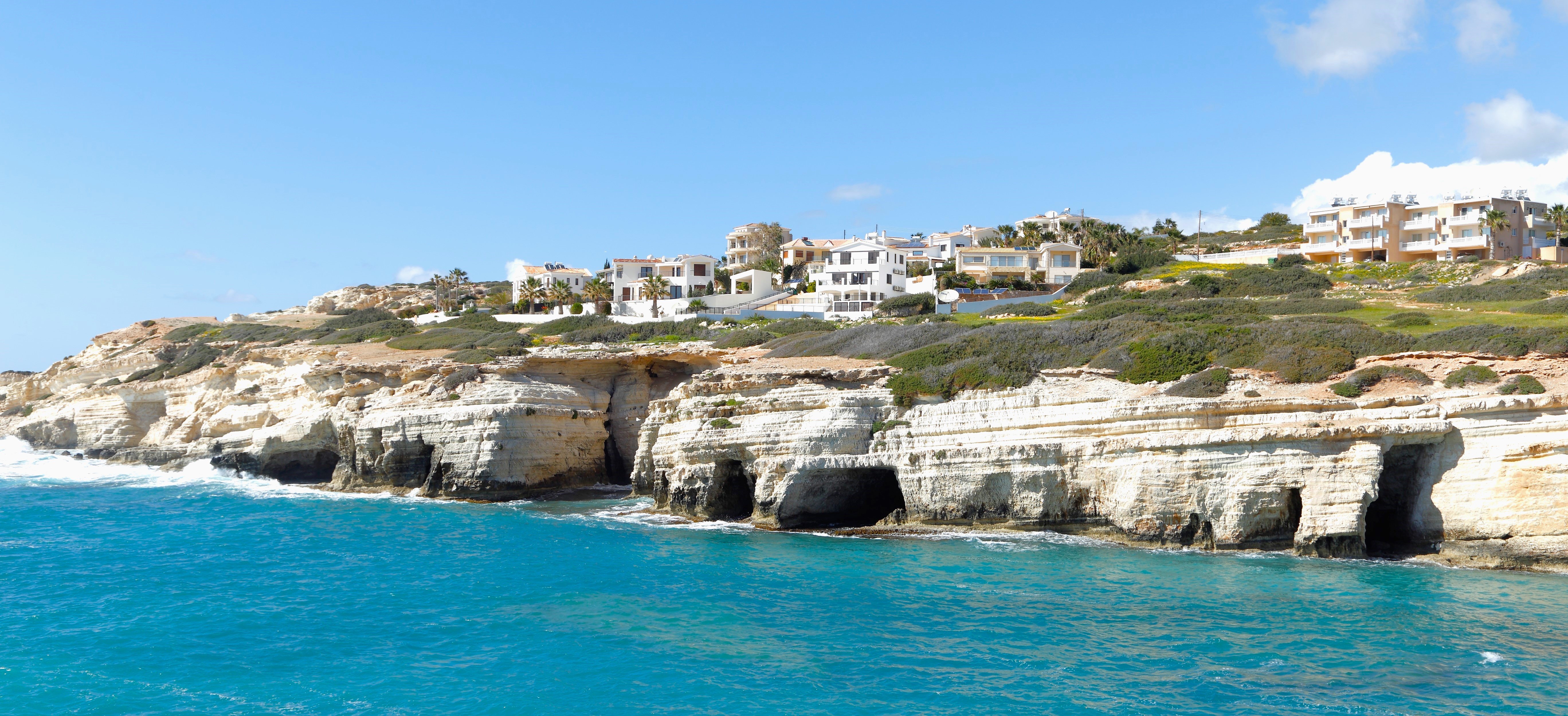 A luxury complex of 16 private villas will be built in Paphos