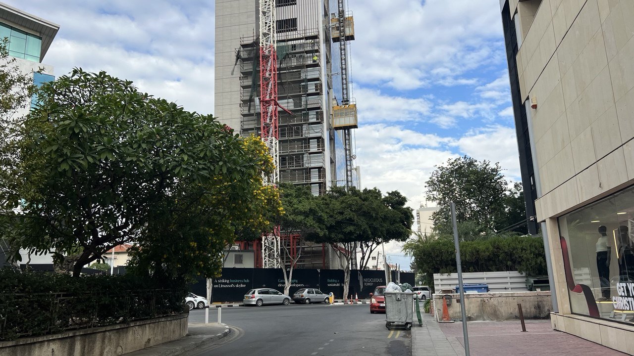 Construction of the New Neocleous Tower Business Center in Limassol Enters the Final Stretch