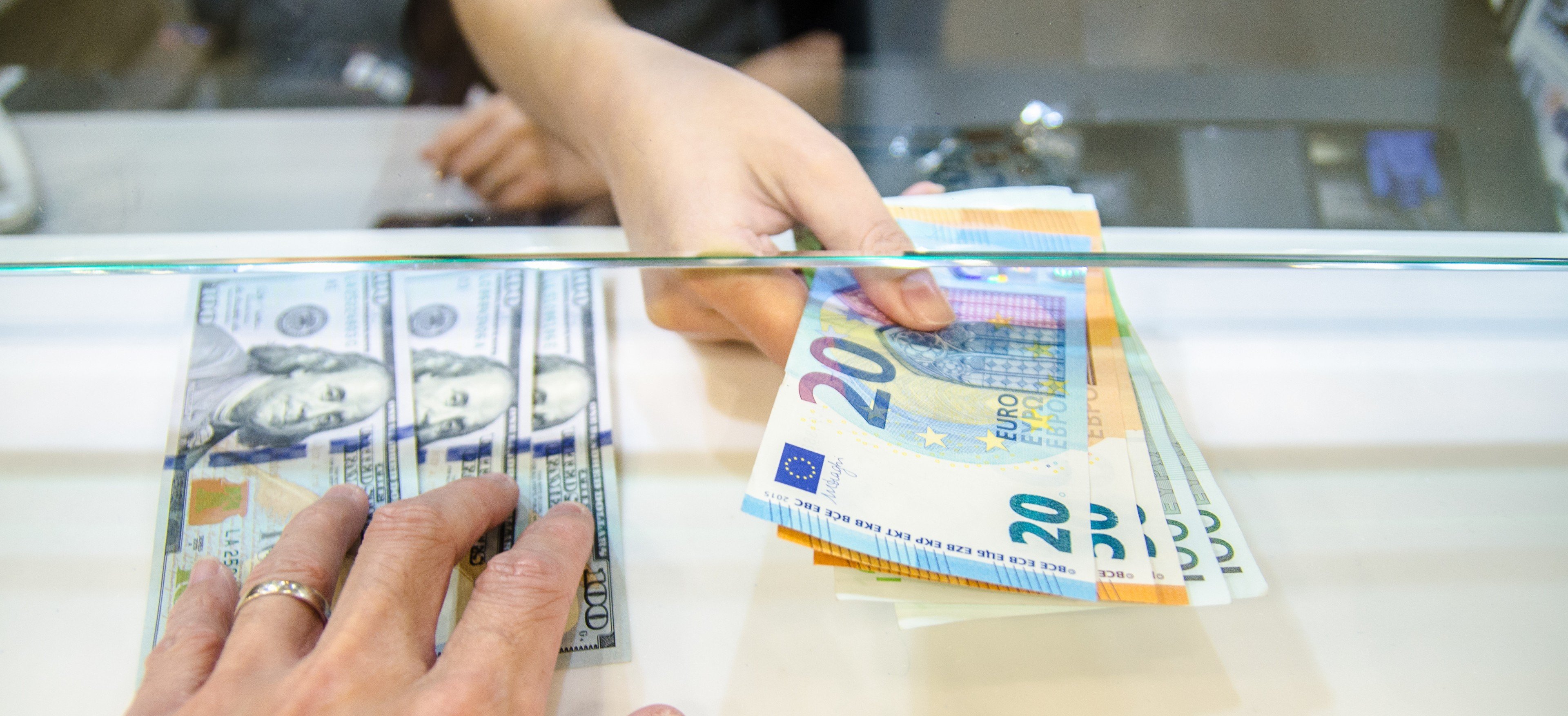 New Loans and Deposits in Cyprus Increased in October