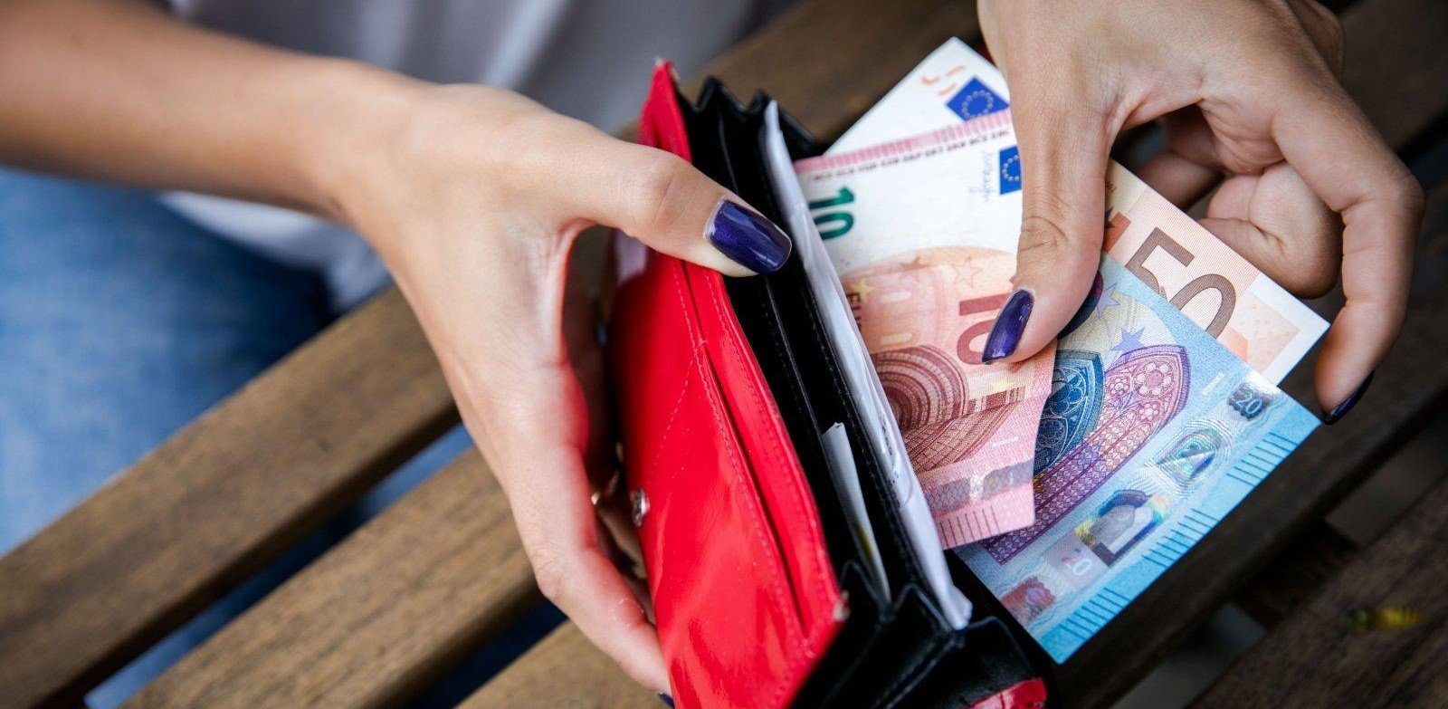 Salaries in Cyprus are on the rise