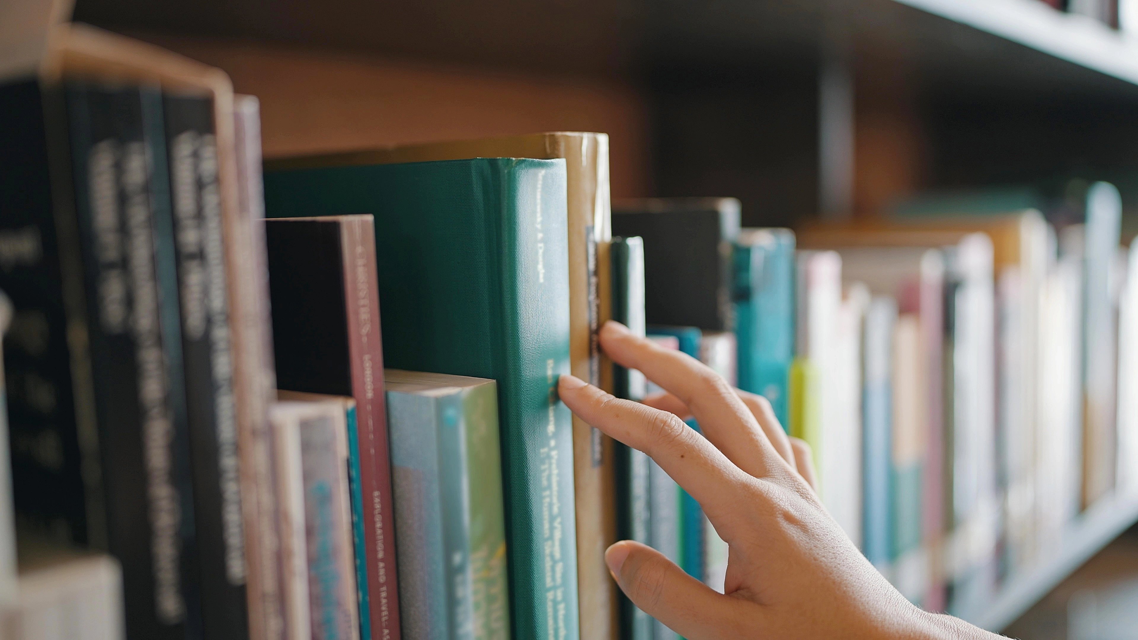 Renovation of the Achna Municipal Library and its surroundings