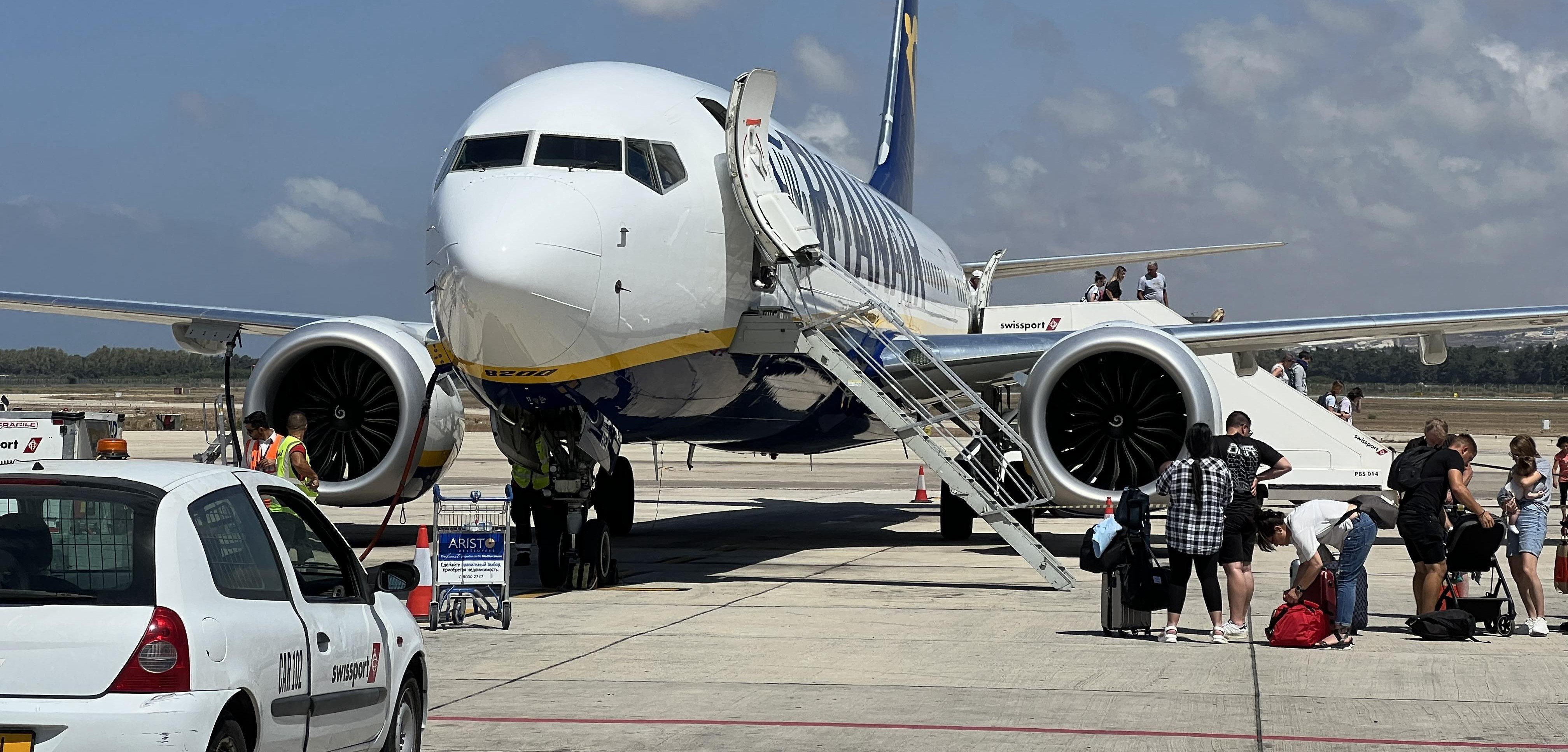 What airlines fly to Cyprus