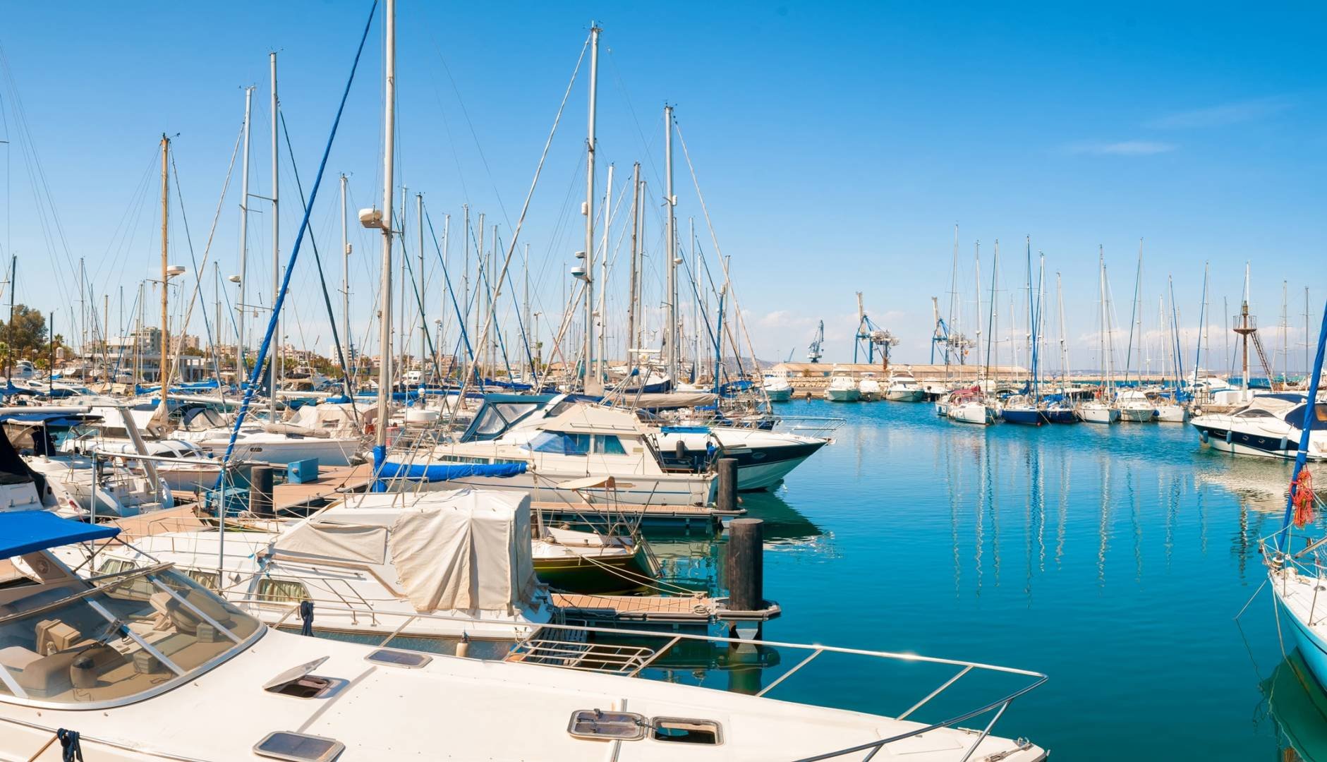 The Municipal Council of Larnaca expresses its strong dissatisfaction with the delay of the project of the uniform development of the Port Marina
