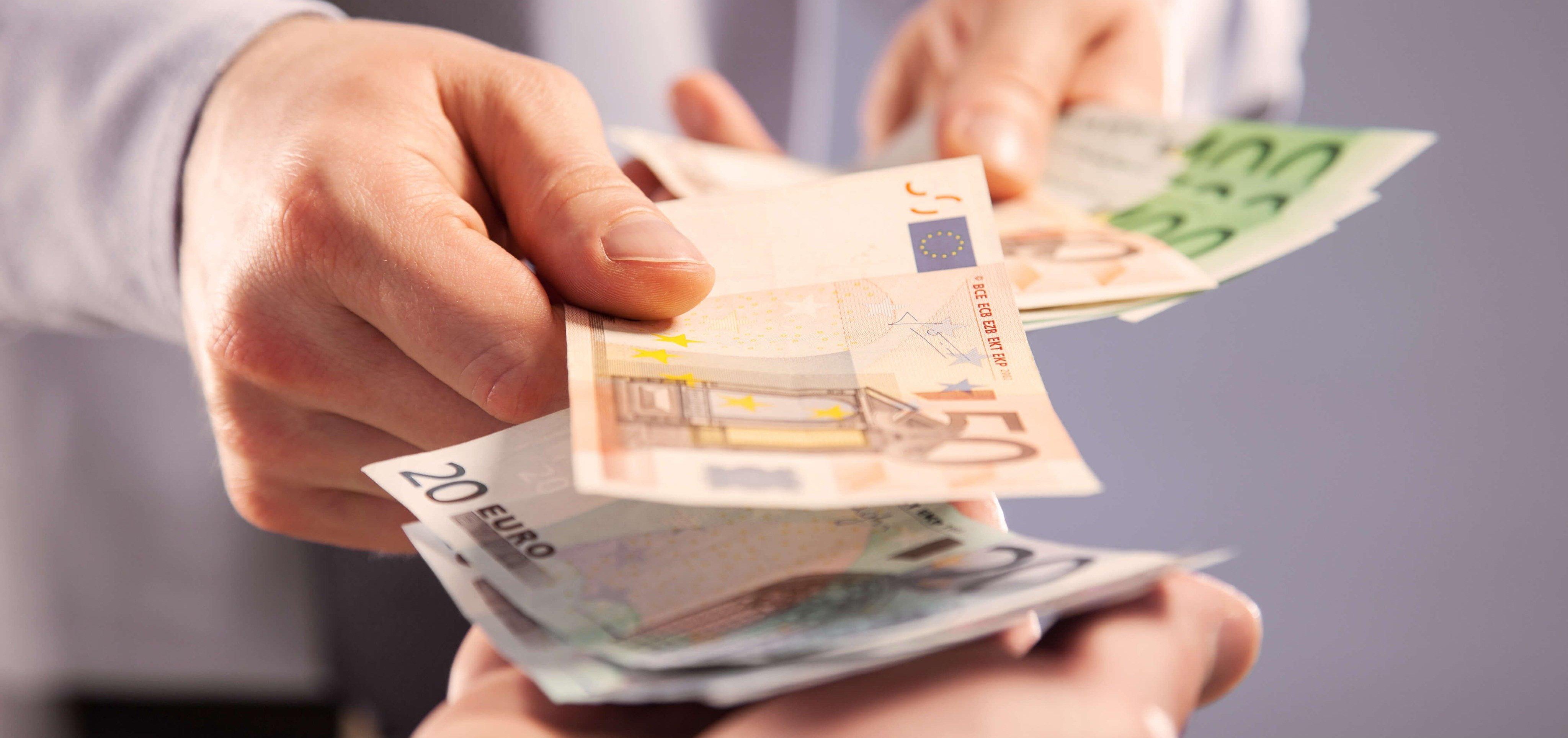Loan boom in Cyprus: banks issue record €2.5 billion in six months