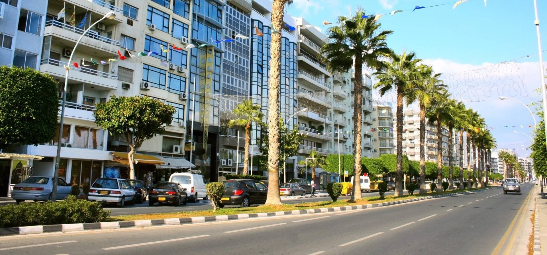 What are the benefits of holding a Cypriot passport?