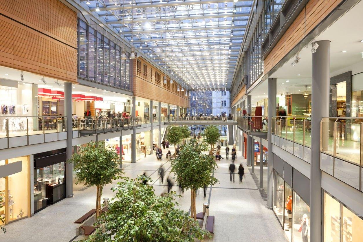Neon Mall: новый торговый центр в Пафосе