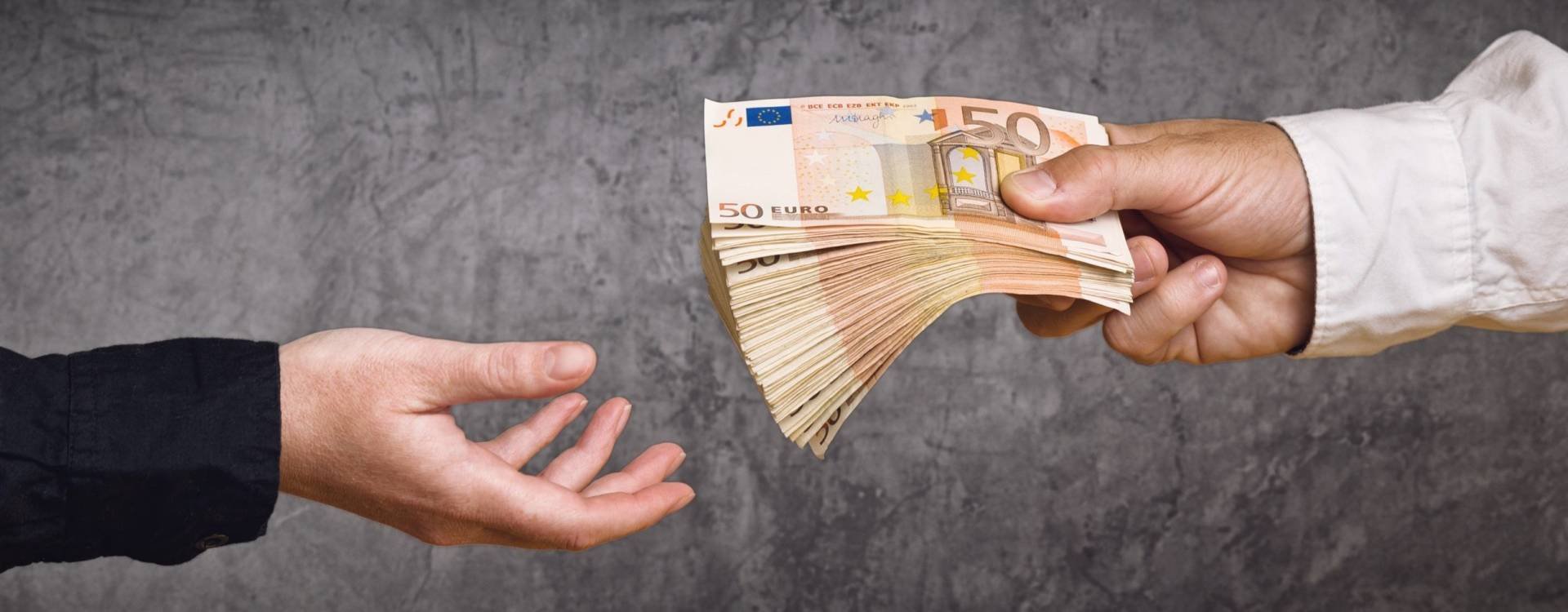 Amount of Business Loans Declines in Cyprus
