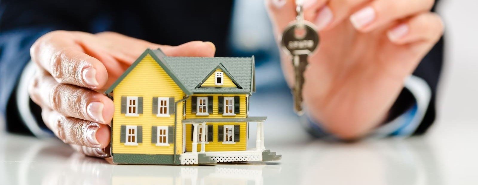 The interest of foreign citizens to buy real estate in Cyprus is falling, while it is growing amond Cypriots