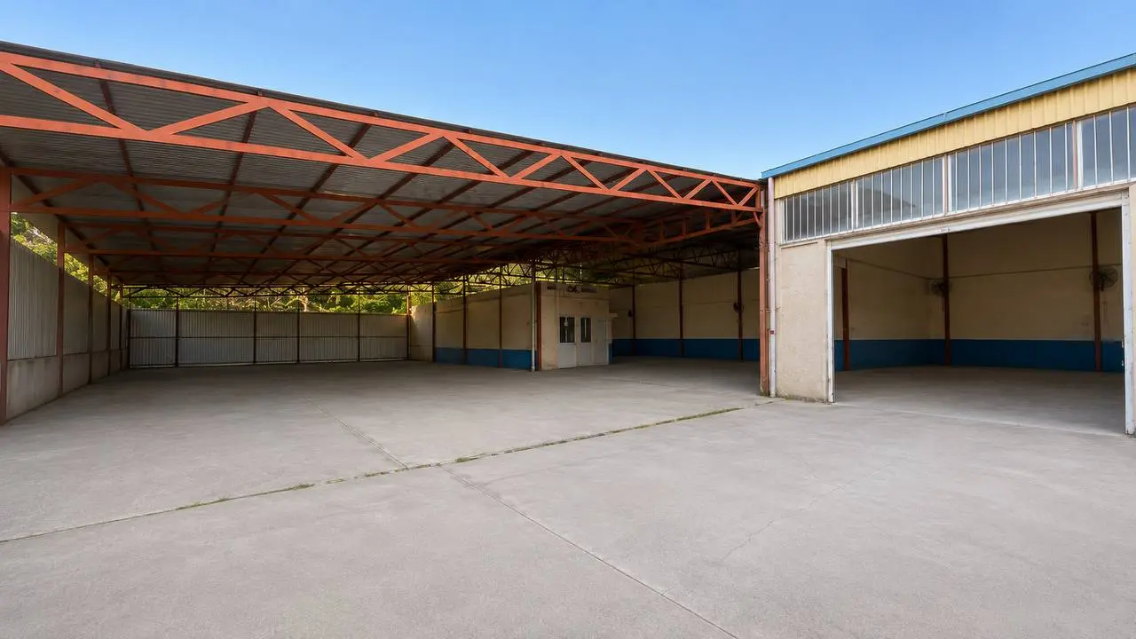  - Image 1
