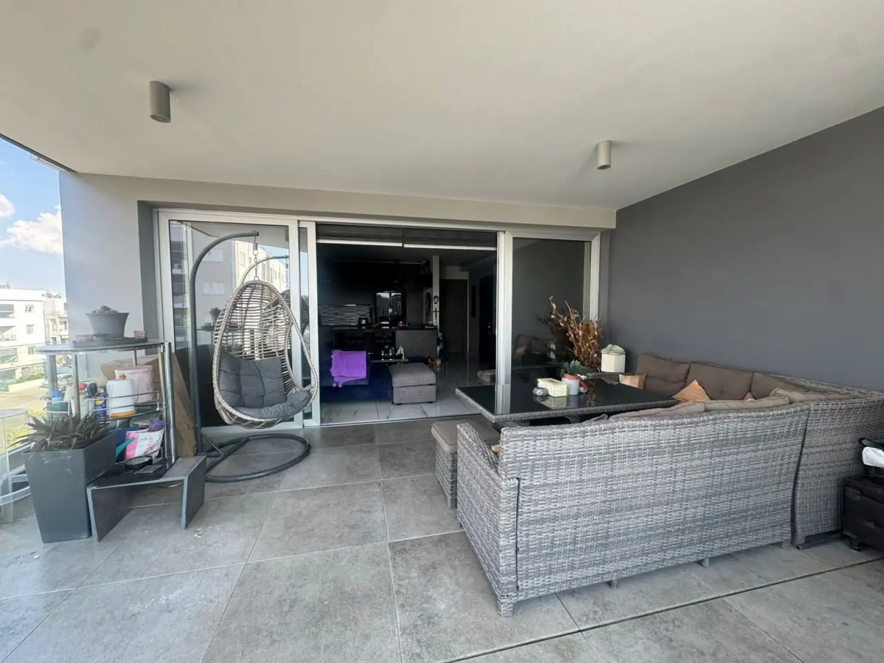  - Image 1