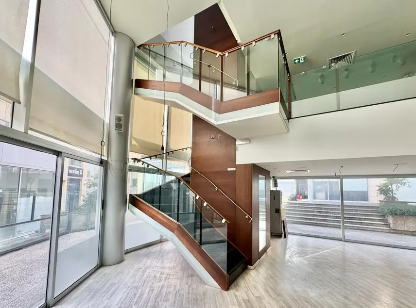 - Image 1