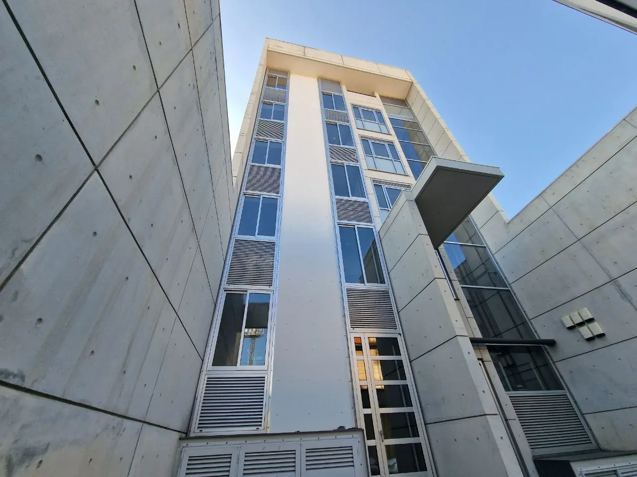 - Image 1