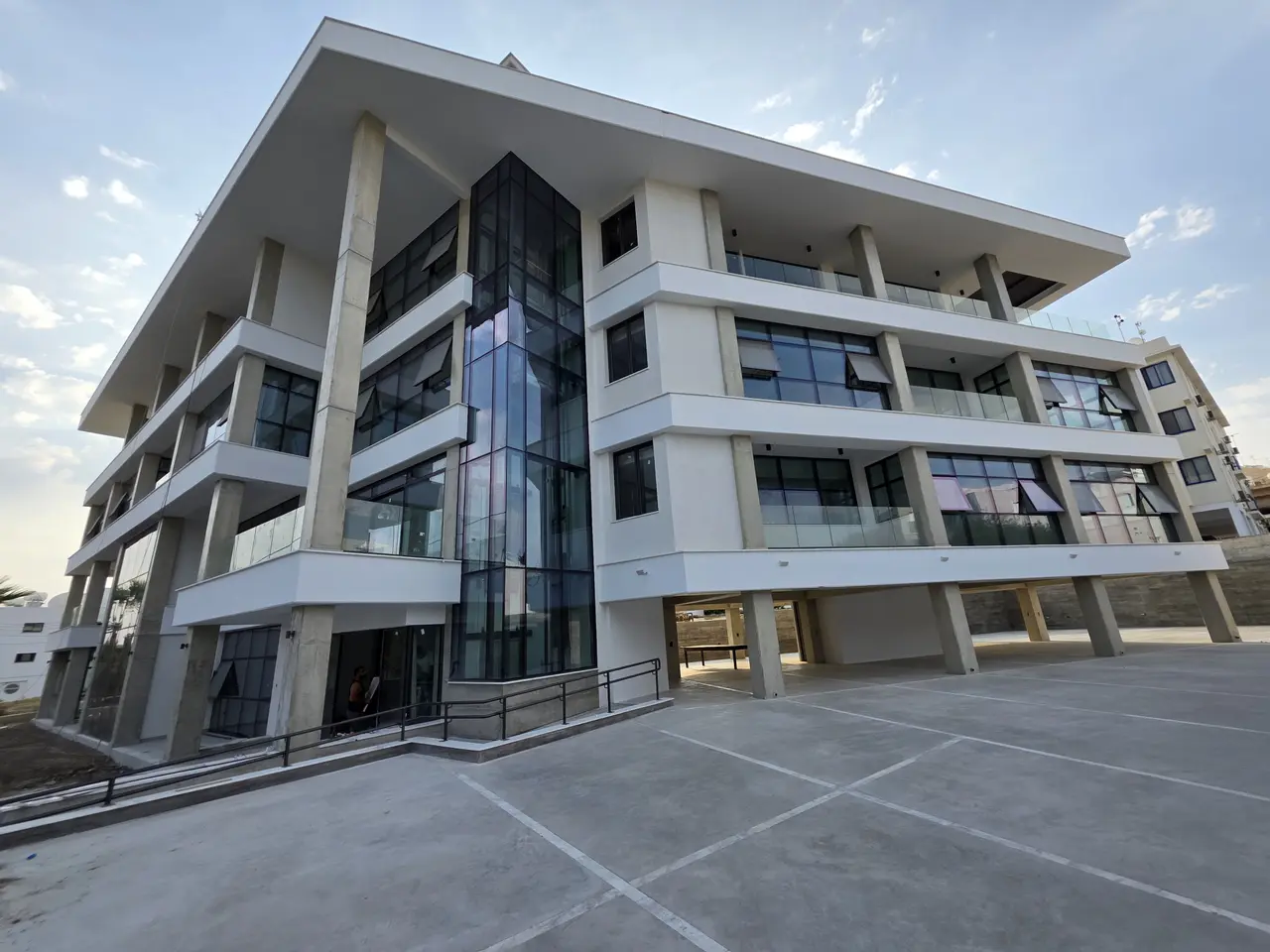 - Image 1