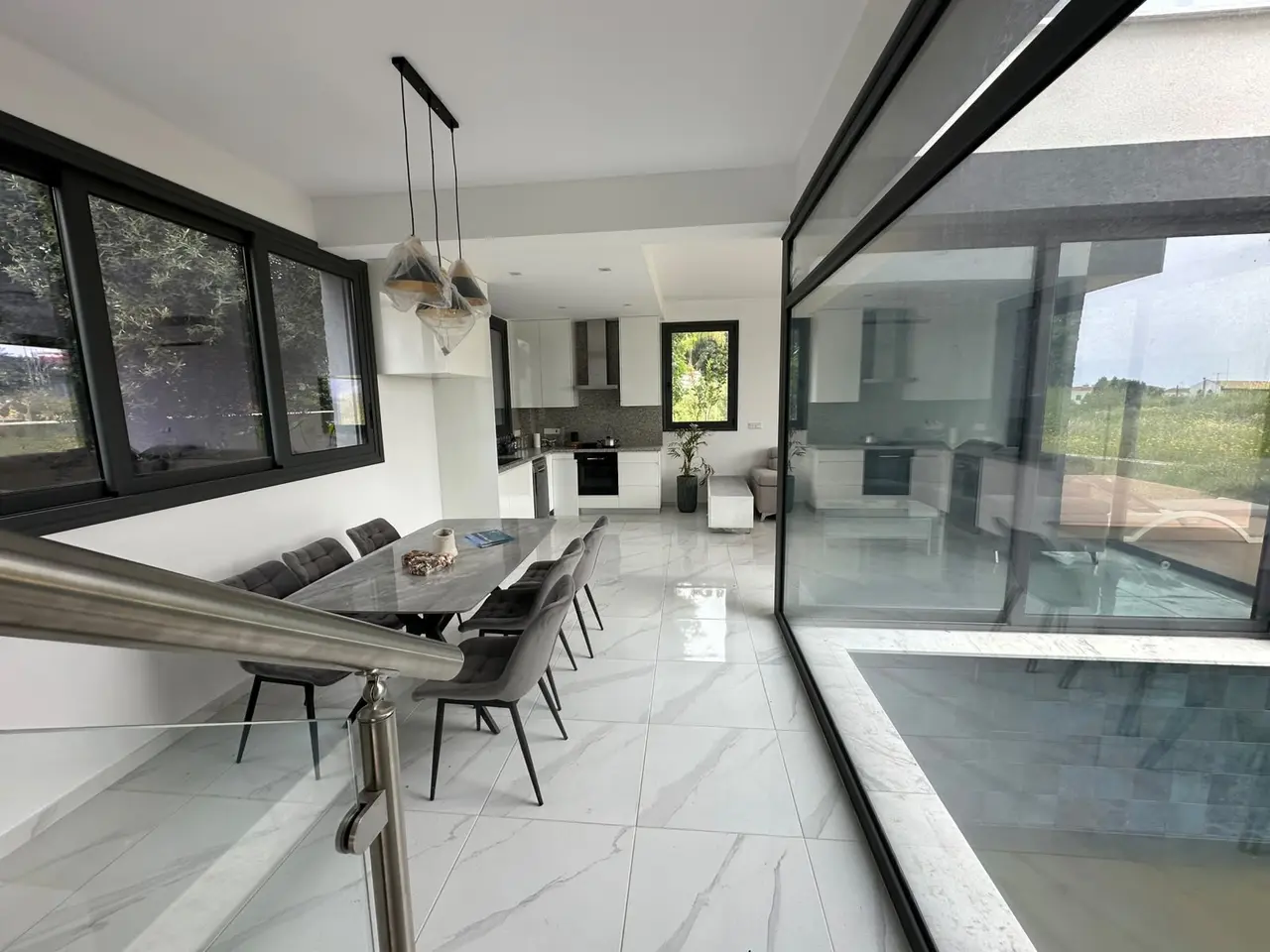 - Image 1
