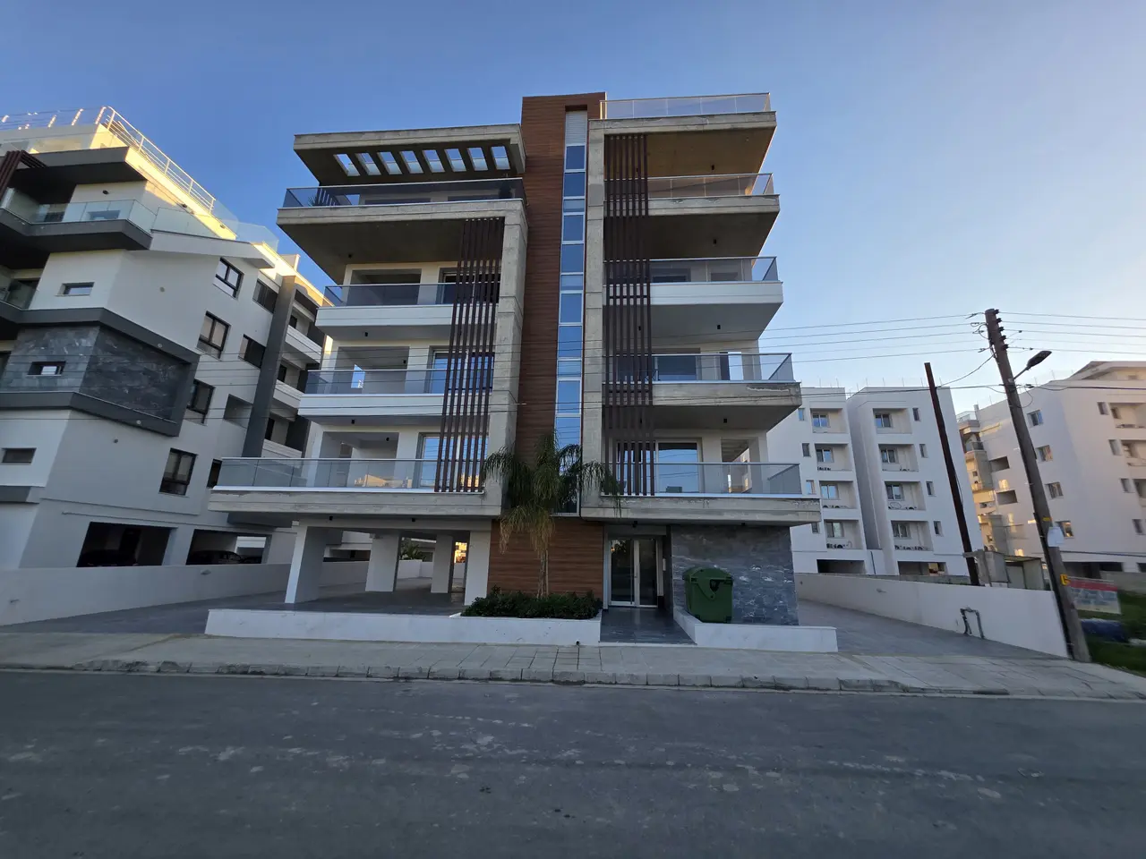  - Image 1