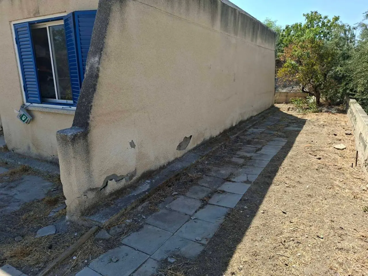 - Image 1